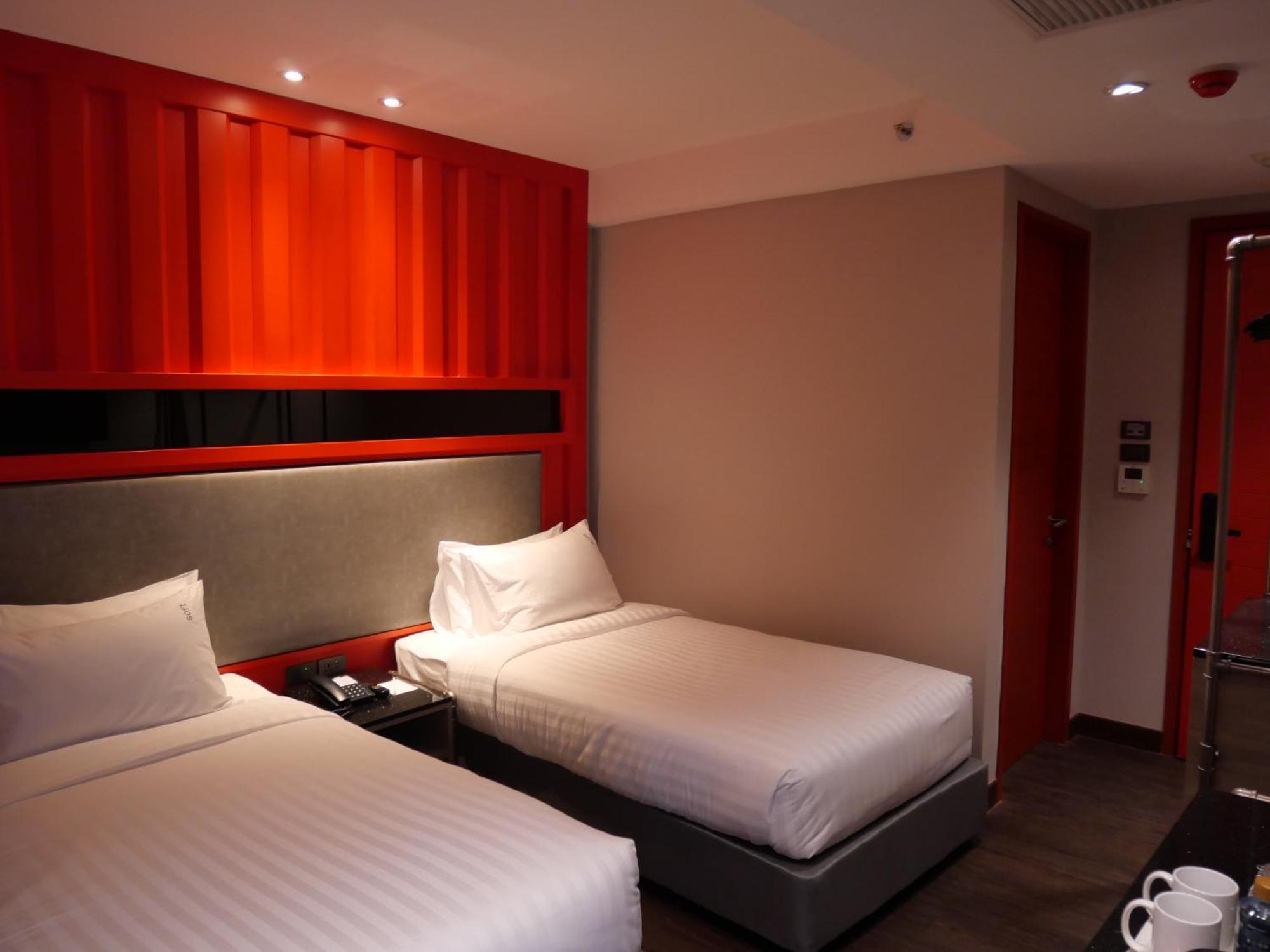 T2 The Portal Sukhumvit Hotel Bangkok Exterior photo