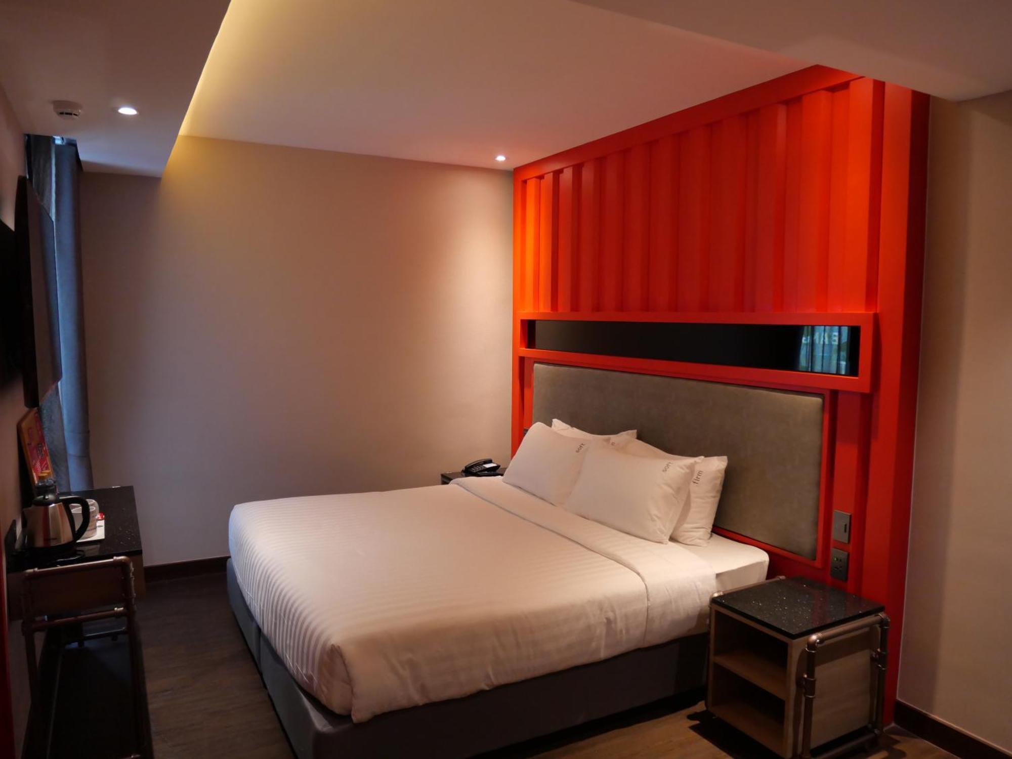 T2 The Portal Sukhumvit Hotel Bangkok Exterior photo