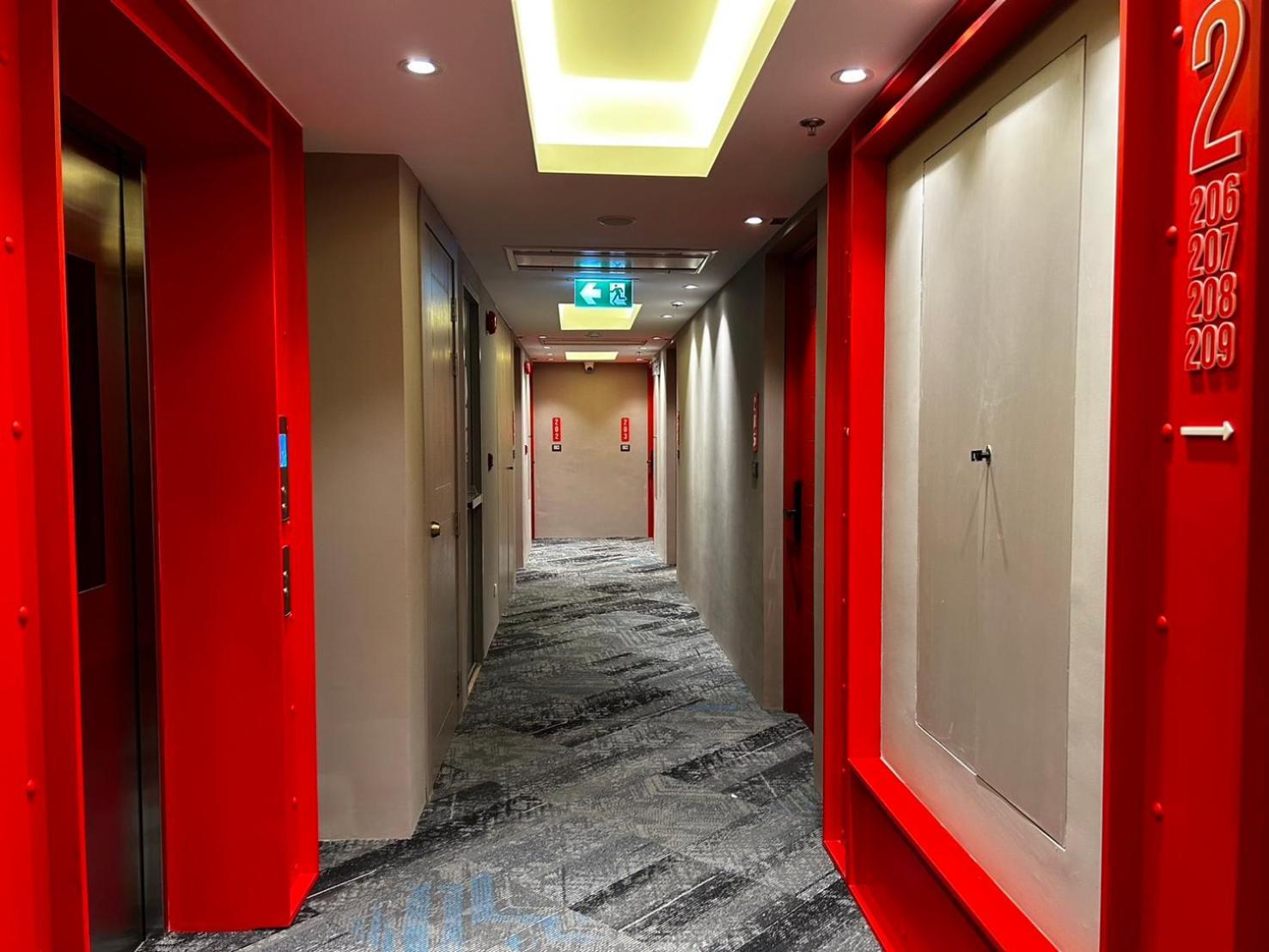 T2 The Portal Sukhumvit Hotel Bangkok Exterior photo